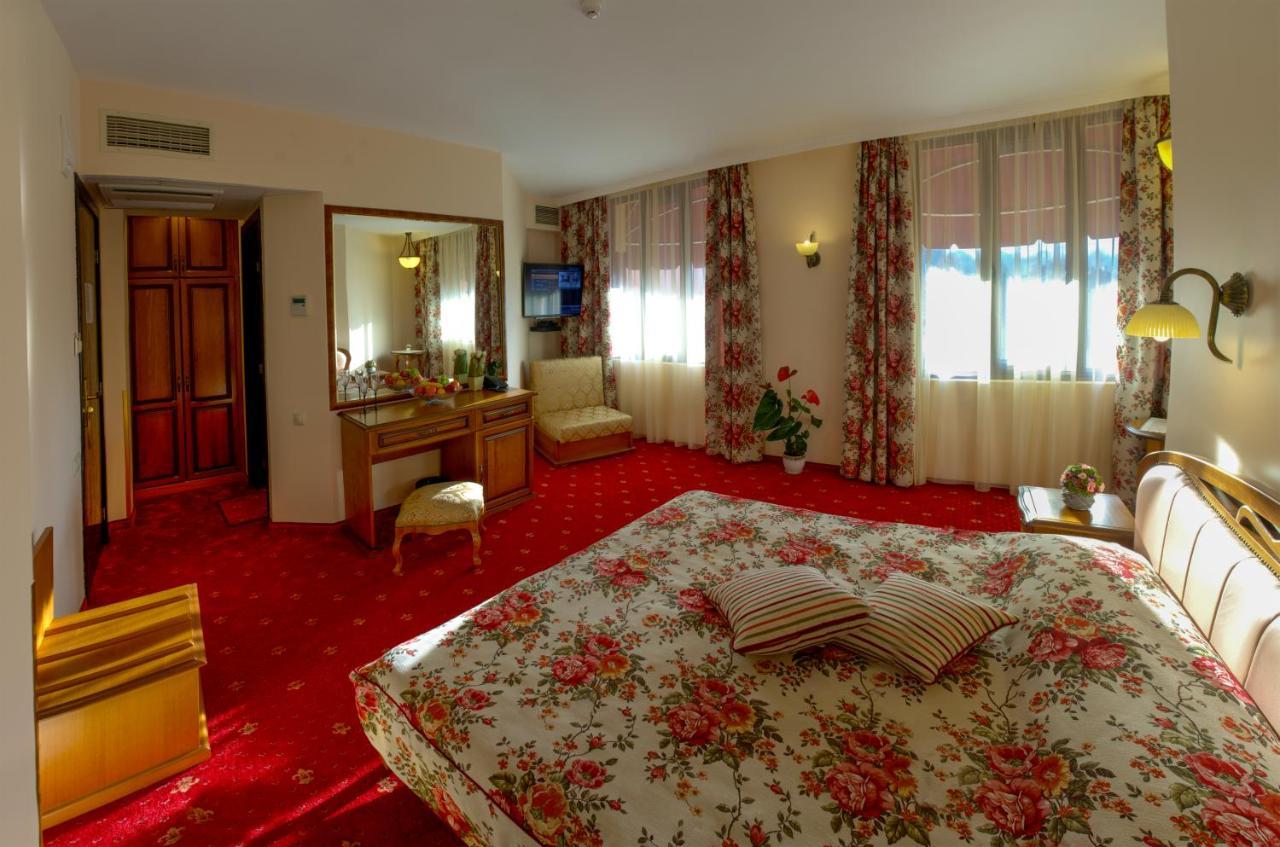 Boutique Hotel Vsk Kentavar Dryanovo  Bagian luar foto